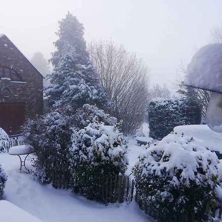 A L'Ombre Du Noyer Bed and Breakfast Fernelmont Buitenkant foto